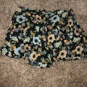 Floral flowy shorts
